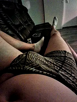 fuuck3dAss online show from October 2025 08:52:02 PM