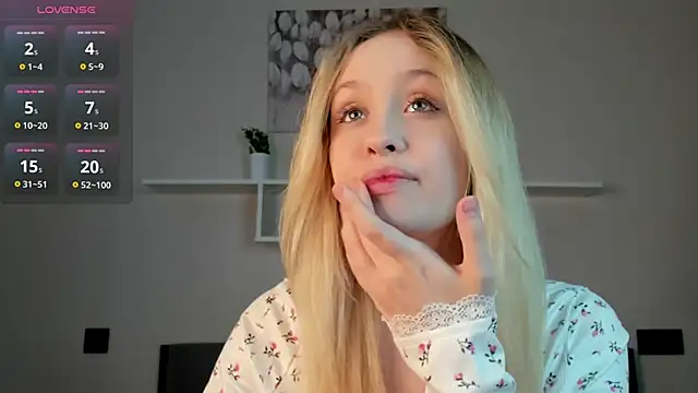 Julliakoill online show from November 2025 06:17:02 AM