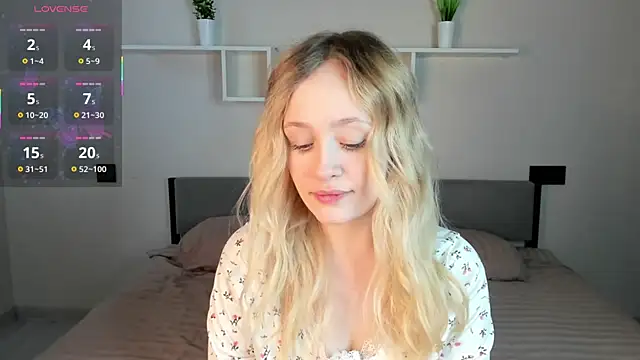 Julliakoill online show from October 2025 06:47:02 AM