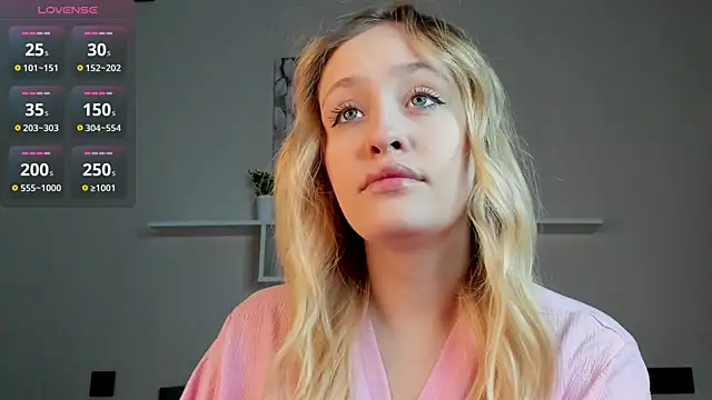 Julliakoill online show from November 2025 08:46:02 AM