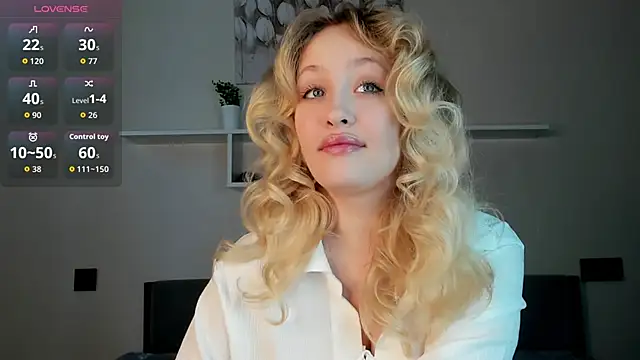 Julliakoill online show from November 2025 07:52:01 AM