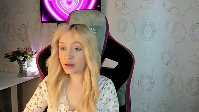 Julliakoill online show from February 2026 11:10:02 AM