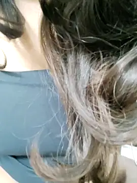 Snapshot of Kayna_Rawat chatting on November 2025 10:42:02 AM Kayna Rawat online show from November 2025 10:42:02 AM