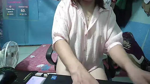 Xue weng online show from October 2025 08:13:02 PM