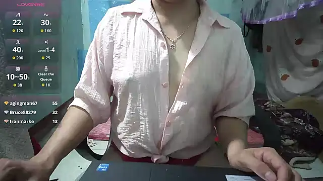 Xue weng online show from November 2025 01:04:01 PM