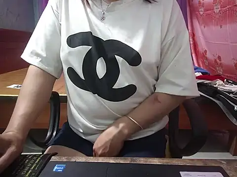 Xue weng online show from May 2026 11:01:02 PM
