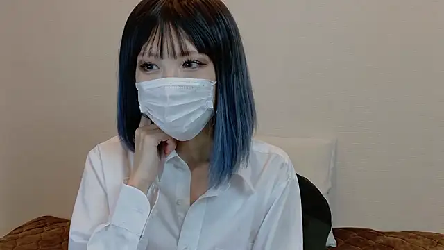 sarina at online show from December 2025 09:30:02 AM