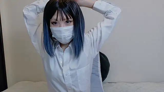 sarina at online show from April 2026 09:33:01 AM