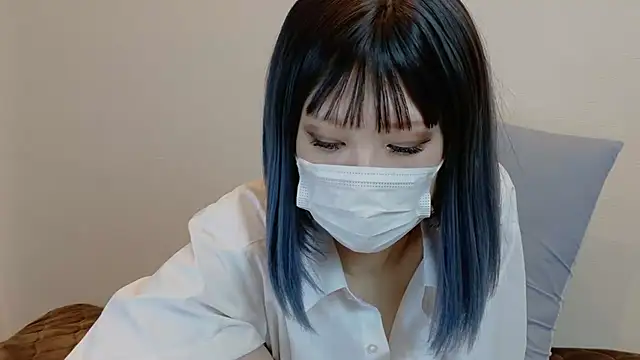 sarina at online show from November 2025 09:32:01 AM