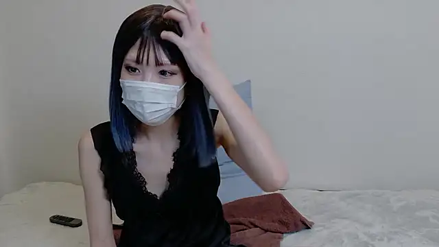 sarina at online show from May 2026 09:31:02 AM