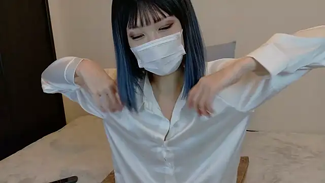 sarina at online show from March 2026 04:31:02 AM