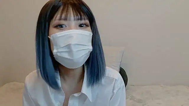 sarina at online show from April 2026 07:37:02 AM