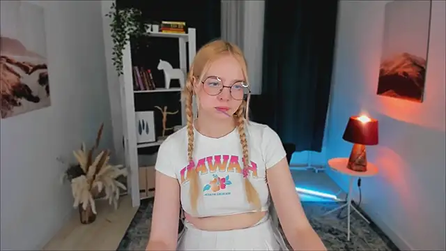 BellaMontgomery online show from September 2025 09:47:01 PM