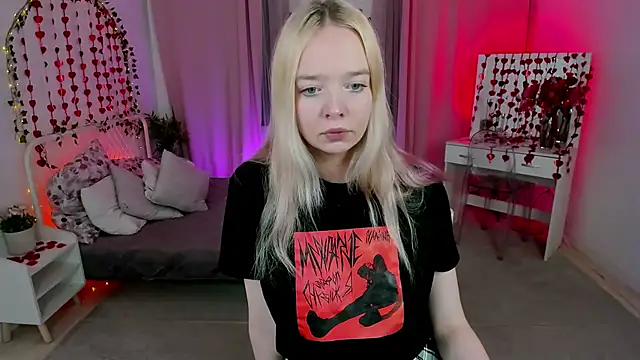 Snapshot of BellaMontgomery chatting on February 2026 01:10:01 PM BellaMontgomery online show from February 2026 01:10:01 PM