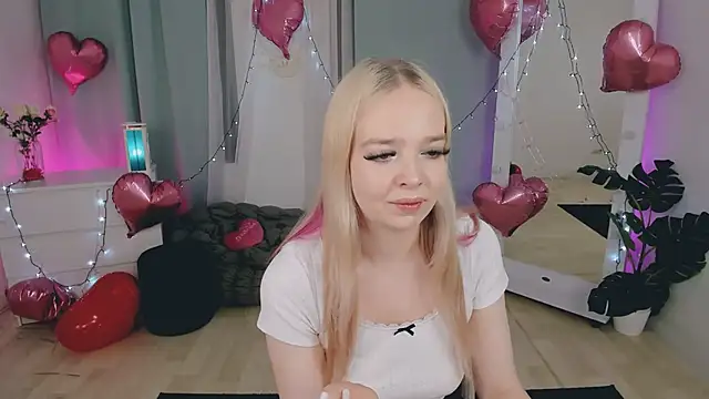 Snapshot of BellaMontgomery chatting on February 2026 04:07:01 PM BellaMontgomery online show from February 2026 04:07:01 PM