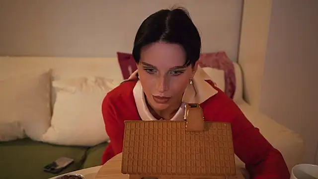 ellaa91 online show from November 2025 01:33:01 PM