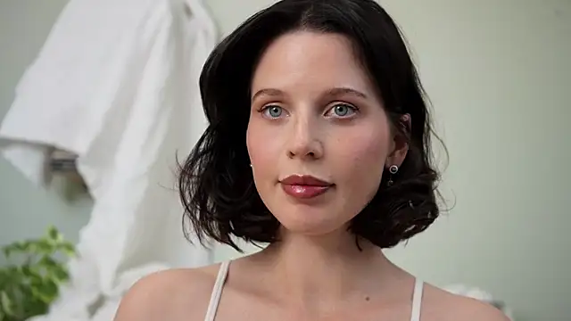 ellaa91 online show from April 2026 10:27:02 AM