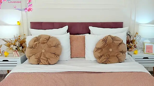 ToriSonn online show from April 2026 12:20:01 PM