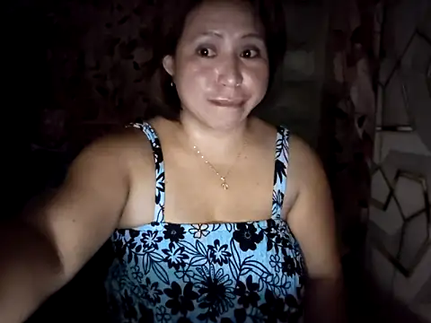 Snapshot of JennyLou_17 chatting on June 2026 03:28:01 PM JennyLou 17 online show from June 2026 03:28:01 PM
