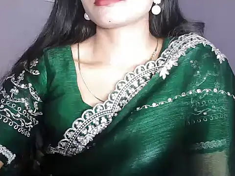 ROSE GOLDE online show from February 2026 05:26:02 PM