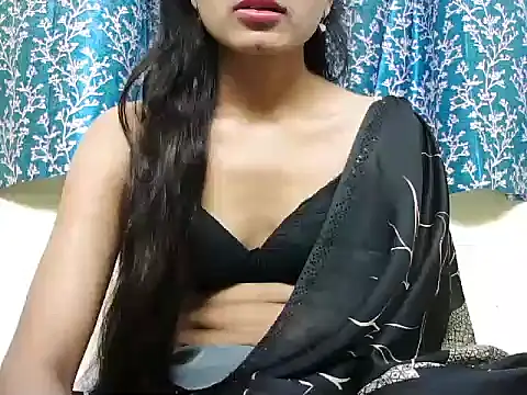 Snapshot of ROSE_GOLDE chatting on September 2025 05:12:01 AM ROSE GOLDE online show from September 2025 05:12:01 AM
