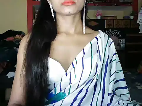 Snapshot of ROSE_GOLDE chatting on October 2025 04:29:02 PM ROSE GOLDE online show from October 2025 04:29:02 PM