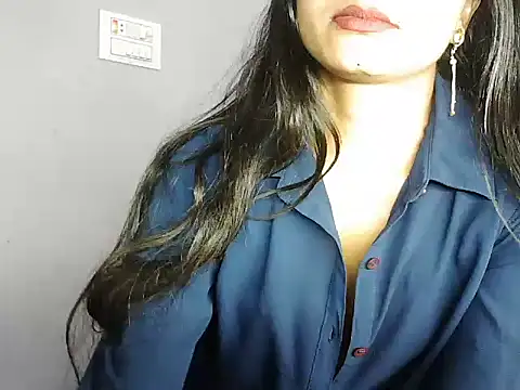 ROSE GOLDE online show from December 2025 07:08:01 AM