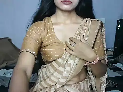 ROSE GOLDE online show from May 2026 01:18:02 PM