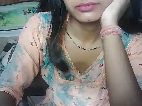 ROSE GOLDE online show from May 2026 08:52:01 AM