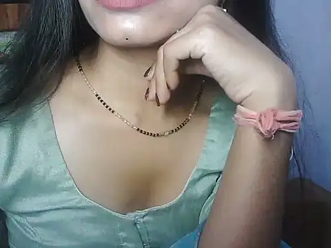 ROSE GOLDE online show from May 2026 03:12:02 PM