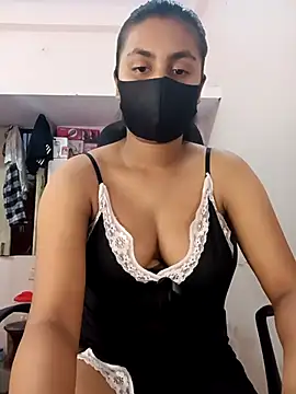 hotmanshi online show from October 2025 06:53:02 PM