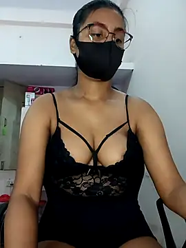 hotmanshi online show from October 2025 12:35:01 PM