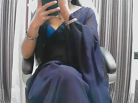 horny  couple  online show from December 2025 05:33:01 PM