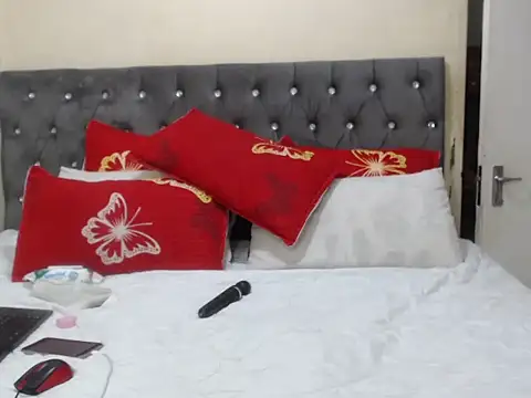 CouplesX96xx online show from November 2025 10:26:02 PM