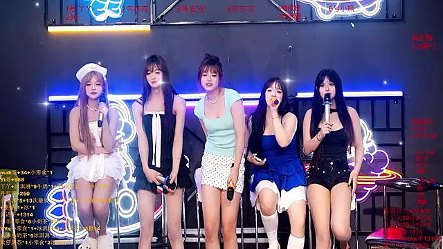 EYgirl222 online show from October 2025 08:15:02 AM