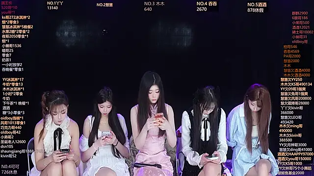 Snapshot of EYgirl222 chatting on April 2026 07:42:02 AM EYgirl222 online show from April 2026 07:42:02 AM