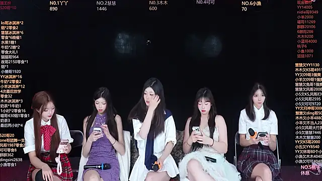 Snapshot of EYgirl222 chatting on January 2026 08:40:01 AM EYgirl222 online show from January 2026 08:40:01 AM