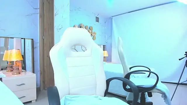 Snapshot of BabyAngel18_ chatting on October 2025 03:30:02 AM BabyAngel18 online show from October 2025 03:30:02 AM