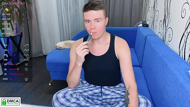 Snapshot of holy_eggs_02 chatting on November 2025 05:17:02 PM holy eggs 02 online show from November 2025 05:17:02 PM