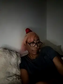 Snapshot of iamlalamilano chatting on April 2026 09:10:02 PM iamlalamilano online show from April 2026 09:10:02 PM