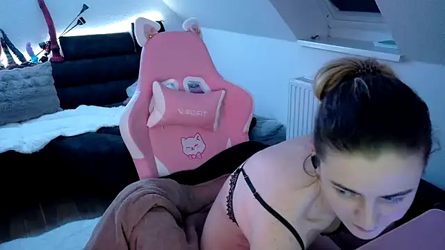 Melly4You online show from March 2026 11:31:02 PM