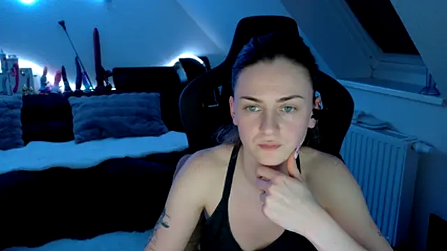 Melly4You online show from March 2026 11:39:02 PM