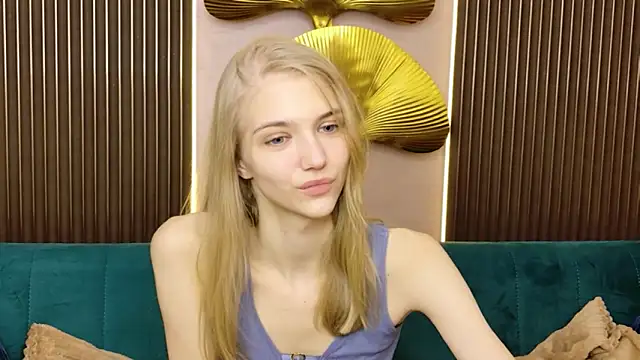 4example Chloe online show from February 2026 10:37:02 AM