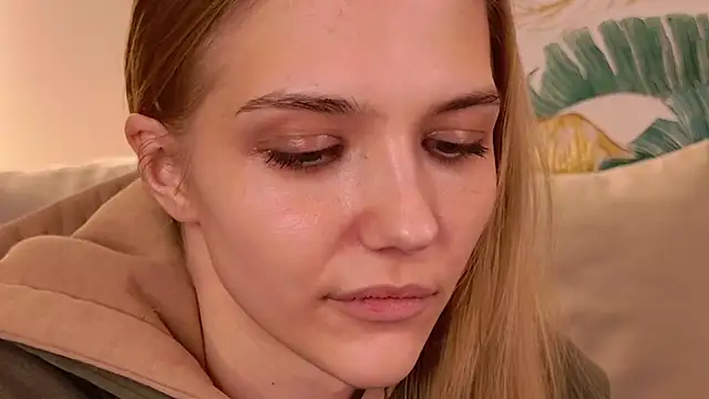 4example Chloe online show from March 2026 10:00:02 AM