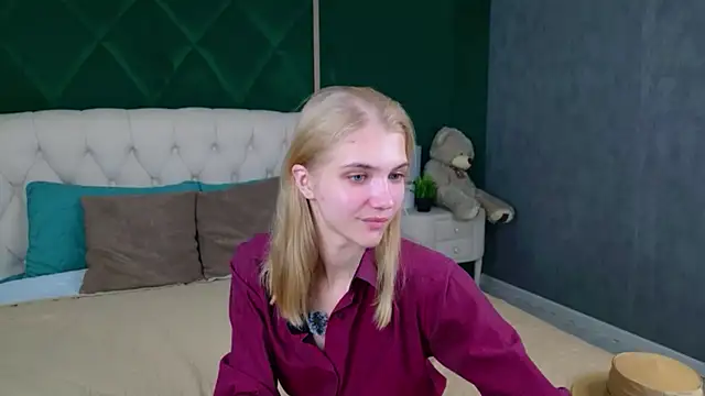 Snapshot of 4example_Chloe chatting on July 2026 05:34:01 AM 4example Chloe online show from July 2026 05:34:01 AM