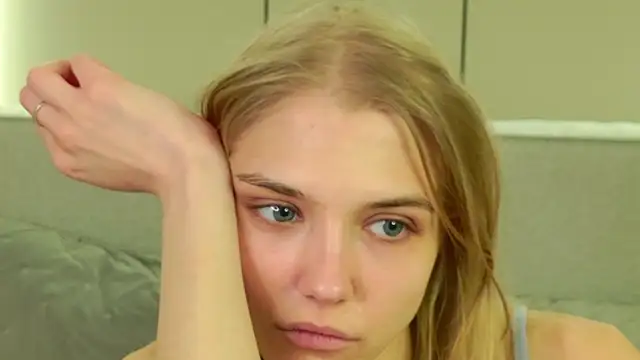 4example Chloe online show from March 2026 06:29:01 AM