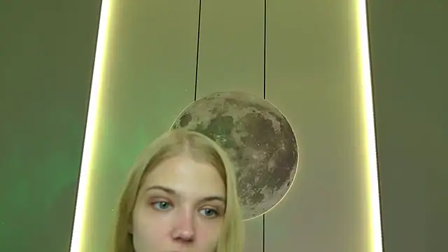 4example Chloe online show from April 2026 05:36:01 AM