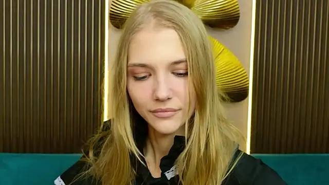 4example Chloe online show from March 2026 03:30:01 PM