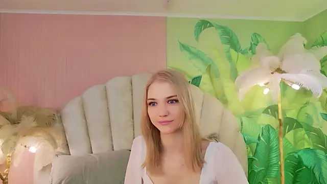Snapshot of 4example_Chloe chatting on June 2026 05:51:02 AM 4example Chloe online show from June 2026 05:51:02 AM