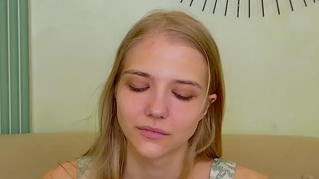 4example Chloe online show from March 2026 10:39:02 AM